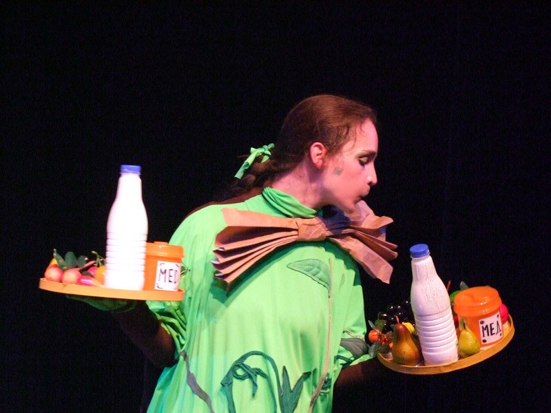 Dečji ekološki mjuzikl: “Pao s kruške”