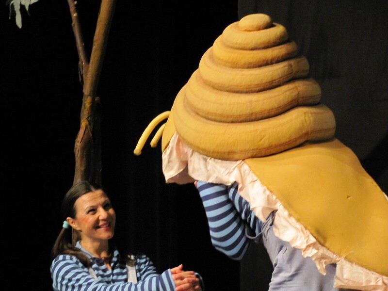 Előadás gyerekeknek: Mi van a tojásban?