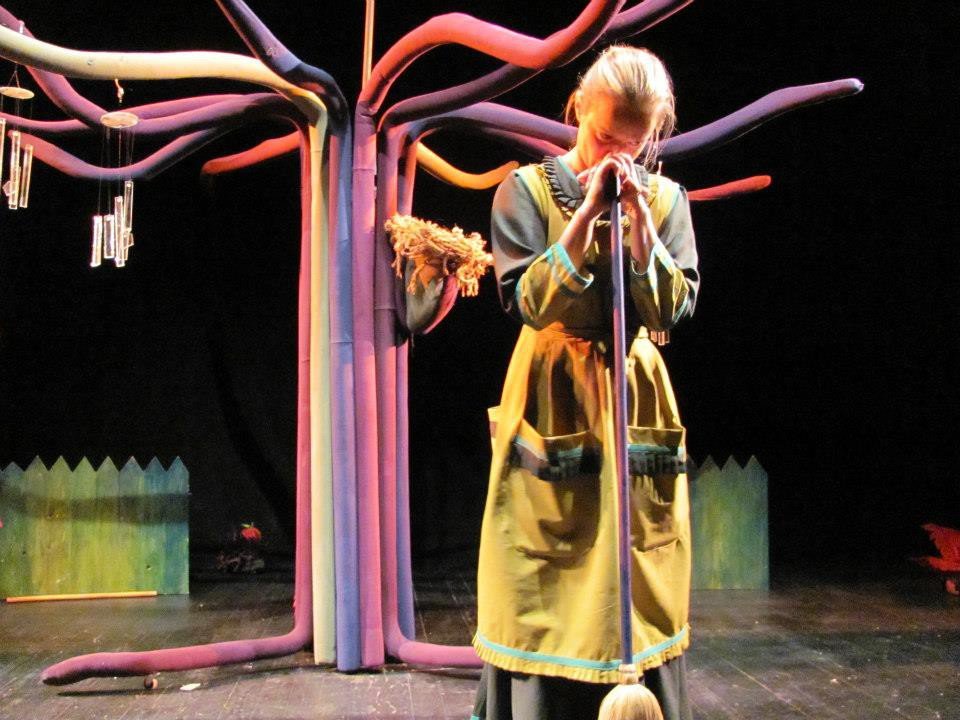 Teatar u pelenama: Almafácska pelenkás színház