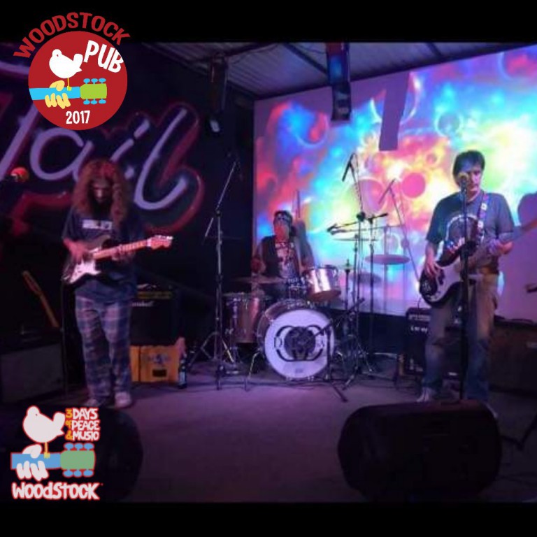 Akustična svirka: Woodstock Project bend