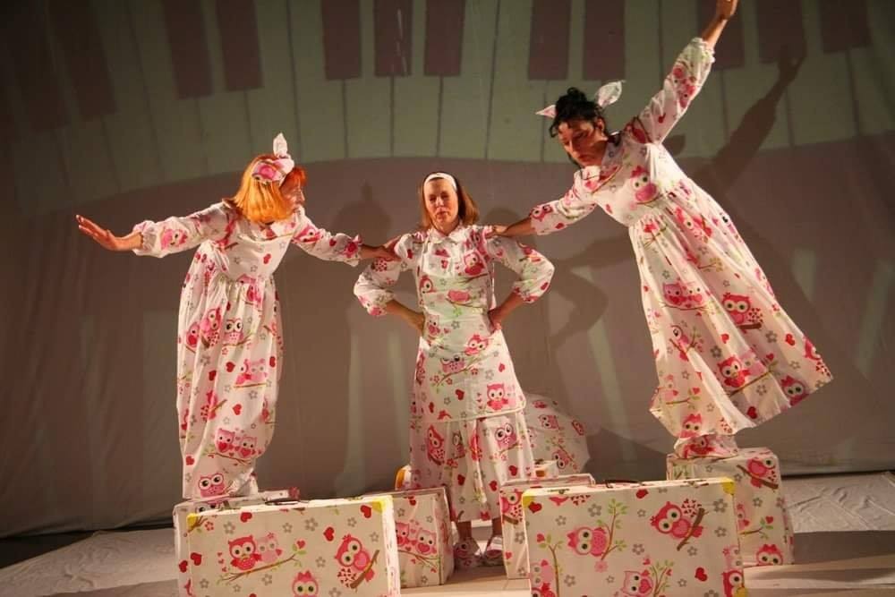 Teatar u pelenama: „Pričalice”