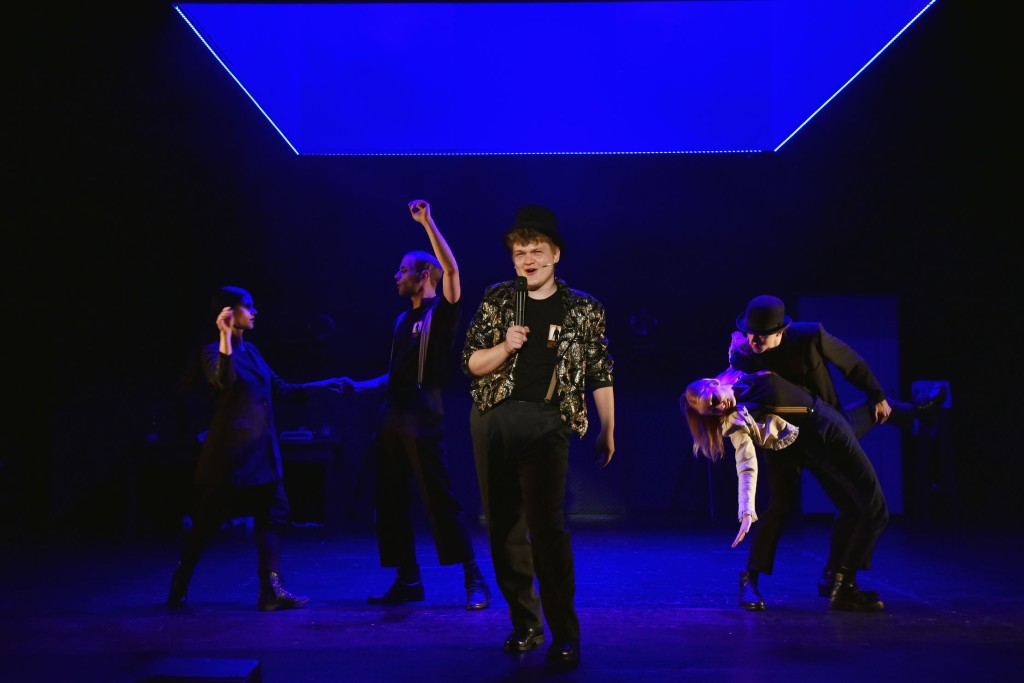 LUDI SVET, iliti BRAĆA MARKS