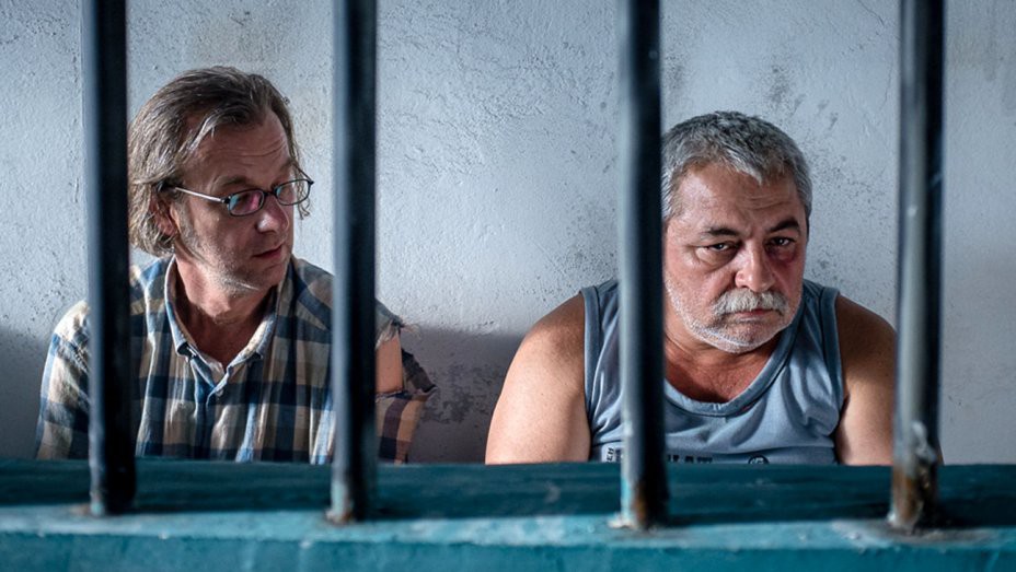 EFF - Paralele i sudari - Istočni biznis