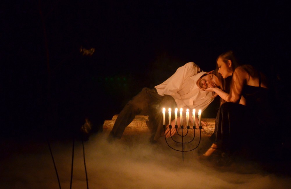 Predstava: U tvom zagrljaju