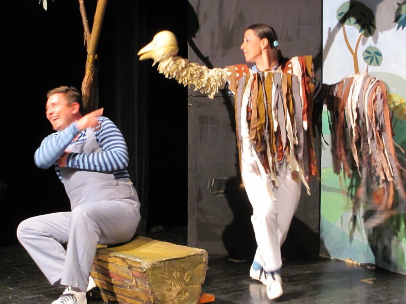 Dečja predstava: Mi van a tojasban?