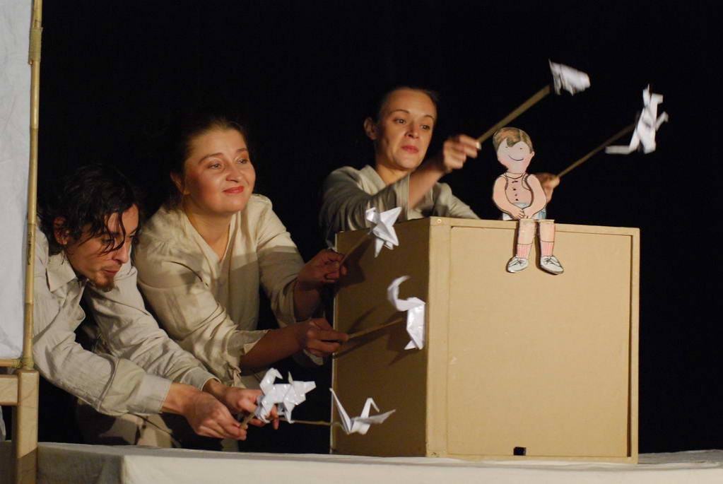 Predstava za decu: Čovečuljak - Emberke