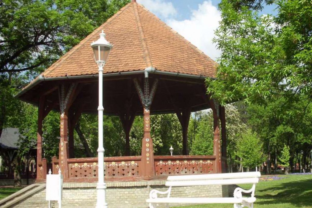 Otvorena scena u Muzičkom paviljonu