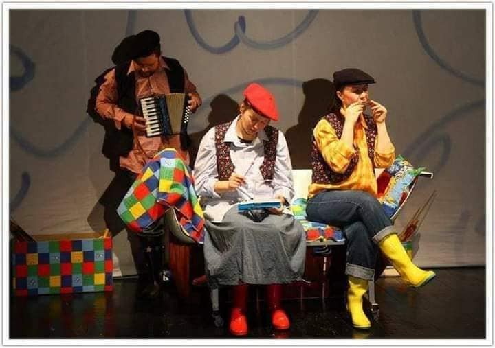 Teatar u pelenama: „PRLJALICA–KUPALICA” //  Pelenkás Színház: „MASZATOLÓ–PANCSOLÓ”