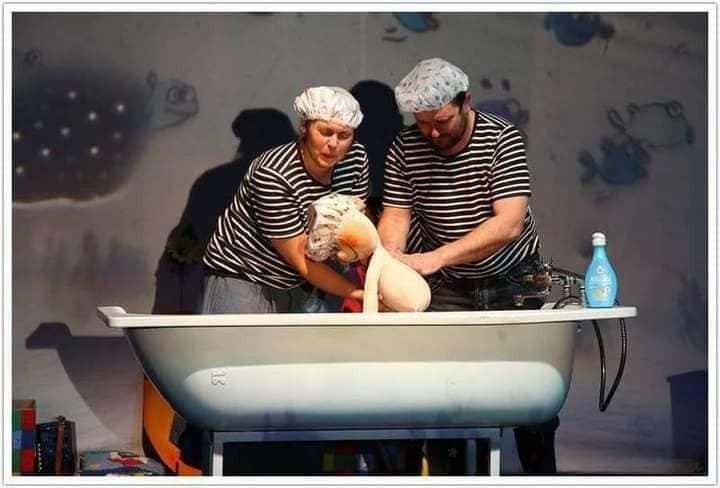 Teatar u pelenama: „PRLJALICA–KUPALICA” //  Pelenkás Színház: „MASZATOLÓ–PANCSOLÓ”