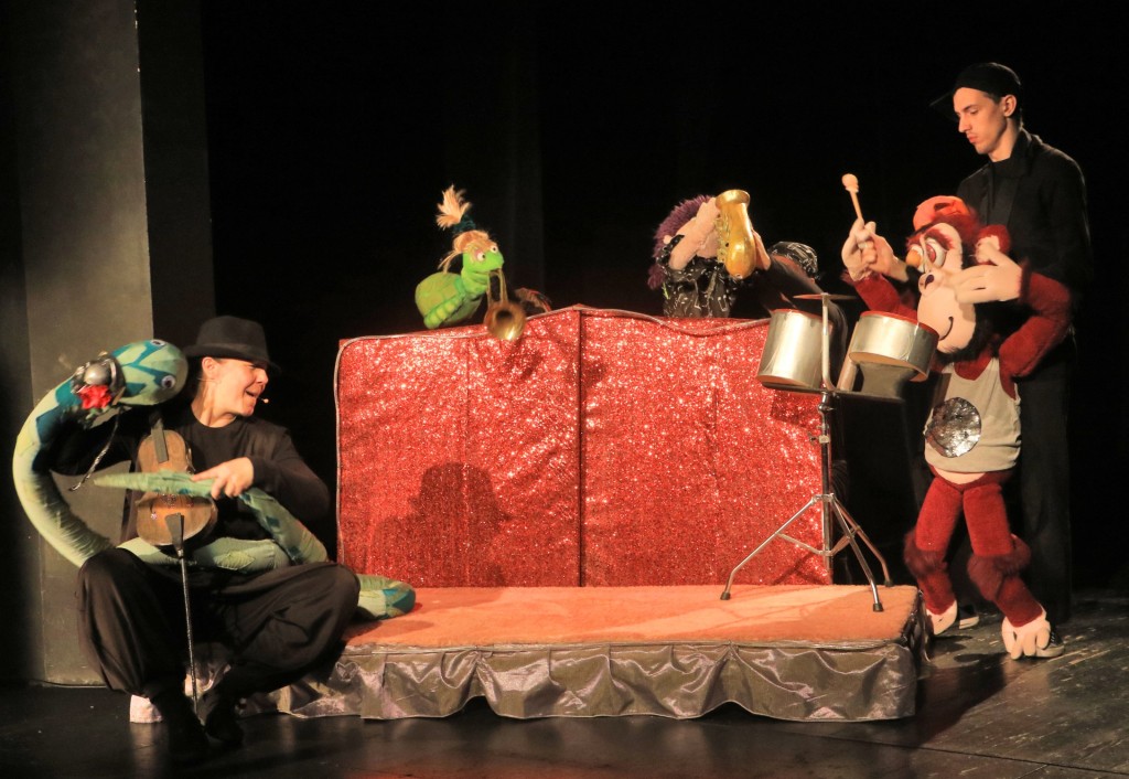 Hit lutkarska predstava “TAPET ŠOU” u Dečjem pozorištu  – specijalni gost izvođenja Tamaš Kajdoči