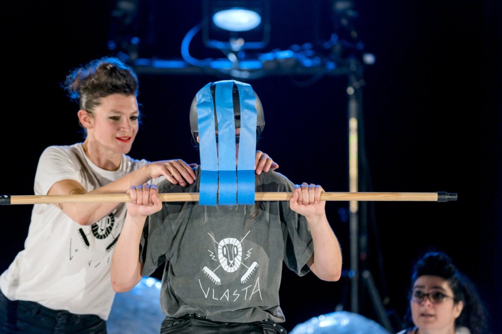 Dečija predstava: Scoooootch!