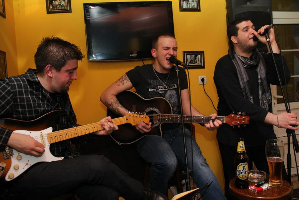 8.mart with Pussy Magnet Trio