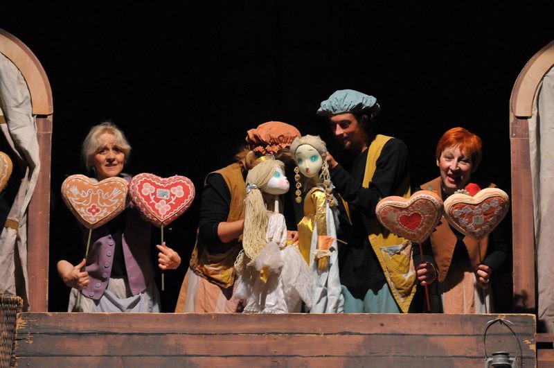 HAMUPIPŐKE  magyar nyelvű előadás  4+