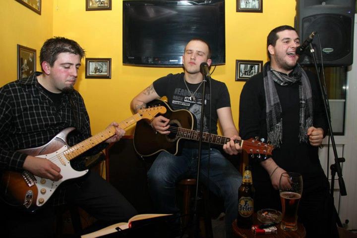 Pussy Magnet Acoustic Trio