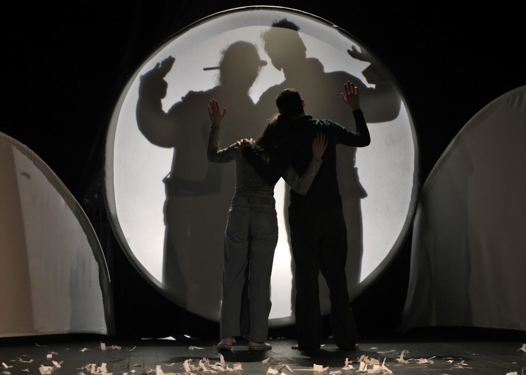 Előadás gyerekeknek: Tükörrengeteg