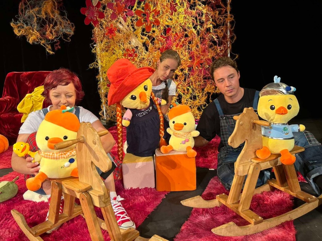 Teatar u pelenama: “Čarobne reči” // Pelenkás színház: “Varázsszavak”