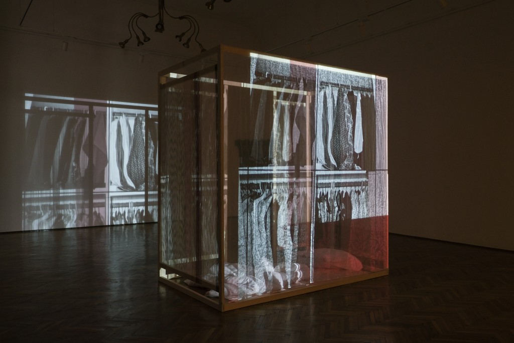 Predavanje: Da li je ratu mesto u umetnosti? Sukob i ratna trauma u savremenoj umetnosti