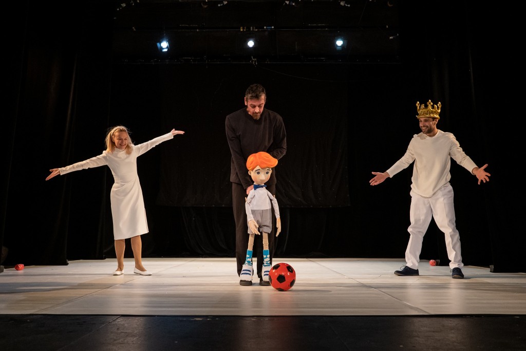 Előadás gyerekeknek: JÁTSSZ VELEM!