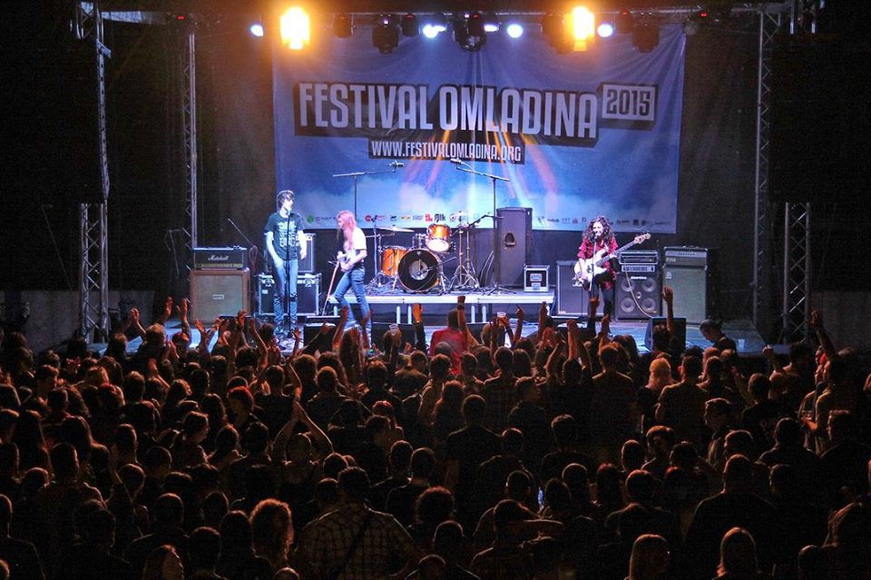 Koncert na Trgu (Dharma / Neprijatno mi je / Zli jezici / Nafta / Wooden ambulance / Tevarbulebra)