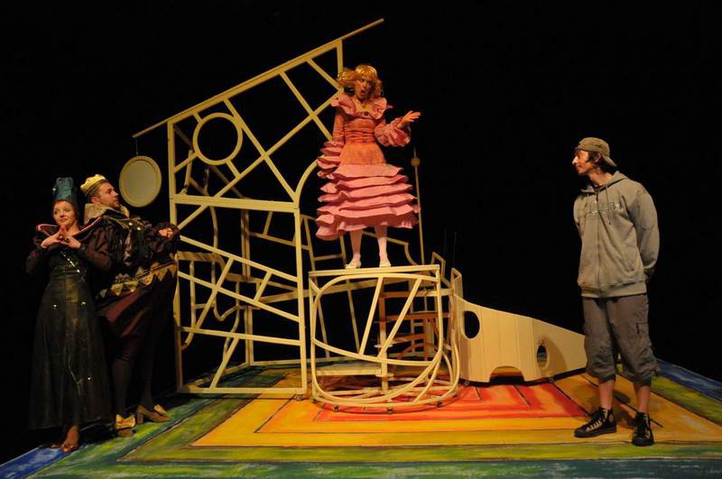 Dečja predstava: Mindentlátó 5+