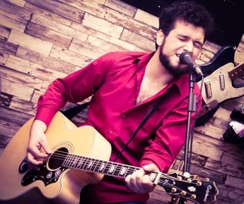 Akustična svirka: Ademi Andrej