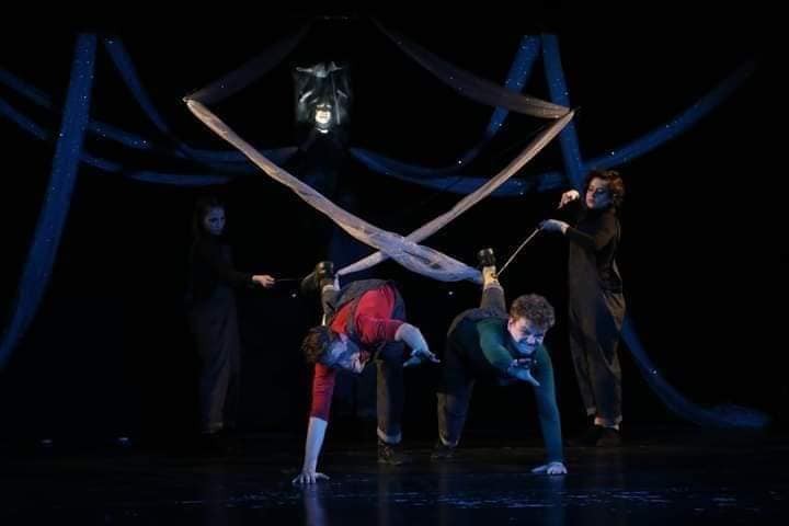 Előadás gyerekeknek: „ÁRKON INNEN, BOKRON TÚL”