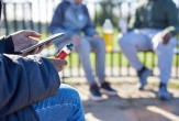 Svaki peti srednjoškolac koristi e-cigarete, devojčice prednjače u vejpovanju