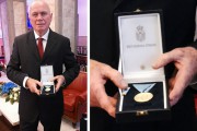 Predsednik Srbije uručio Slobodanu Markoviću Zlatnu medalju za zasluge