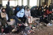 Stotinjak migranata iz šume izmešteno u prihvatne centre