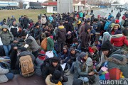 Nekoliko stotina migranata protestovalo na Kelebiji, prelaz obišao ministar Vulin