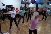 "Vežbaj i budi zdrav" uz zumba fitnes ples
