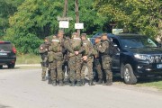 Žandarmerija u velikom broju ušla u šumu, izmeštena 43 migranta
