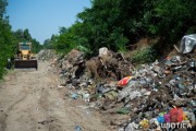 Uklanja se divlja deponija u Donjem Tavankutu