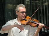 Ulični violinista Josip Dragić