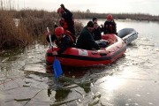 Prevrnula se amfibija na Ludaškom jezeru, petorica upala u lednu vodu