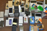 Zaplenjeni mobilni telefoni u vrednosti oko 2 miliona dinara