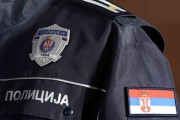 Policajac psovao pa udarao 11-godišnje dete po glavi