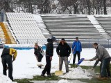 Čišćenje snega na Gradskom stadionu