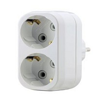 Razvodnik 2 gnezda sa uzemljenjem u uticnicu makel