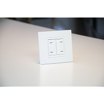 Baterijski kontroler scena