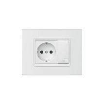 Experience ugradna uticnica u SET-u belo/belo