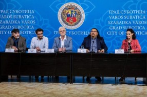 Predstava "Zub oca" u koprodukciji Narodnog pozorišta i Srpskog pozorišta u Mađarskoj iz Budimpešte