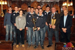 Devet medalja Kluba dizača tegova Spartaka na juniorskom Prvenstvu Vojvodine