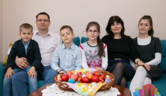 Porodica Gadžić Vaskrs proslavlja negujući tradiciju i duhovne vrednosti