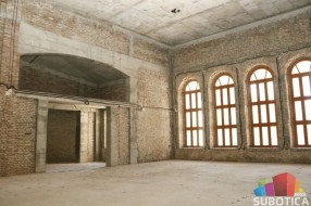 Sledi unutrašnje opremanje Narodnog pozorišta