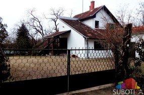 Preminula starija žena nakon što ju je izujedao vlastiti pas