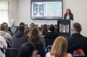 Učenici Hemijsko-tehnološke škole na Danima otvorenih vrata Pravnog fakulteta