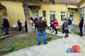 Epidemiološka situacija se pogoršava - većina zaraženih nevakcinisana, produženo radno vreme Kovid ambulante