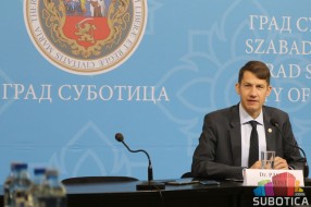 Balint Pastor: Grad finansijski vrlo dobro stoji, realizovaće se dodatni infrastrukturni projekti