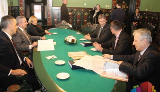 Uručen projekat za izgradnju atletske staze na Gradskom stadionu